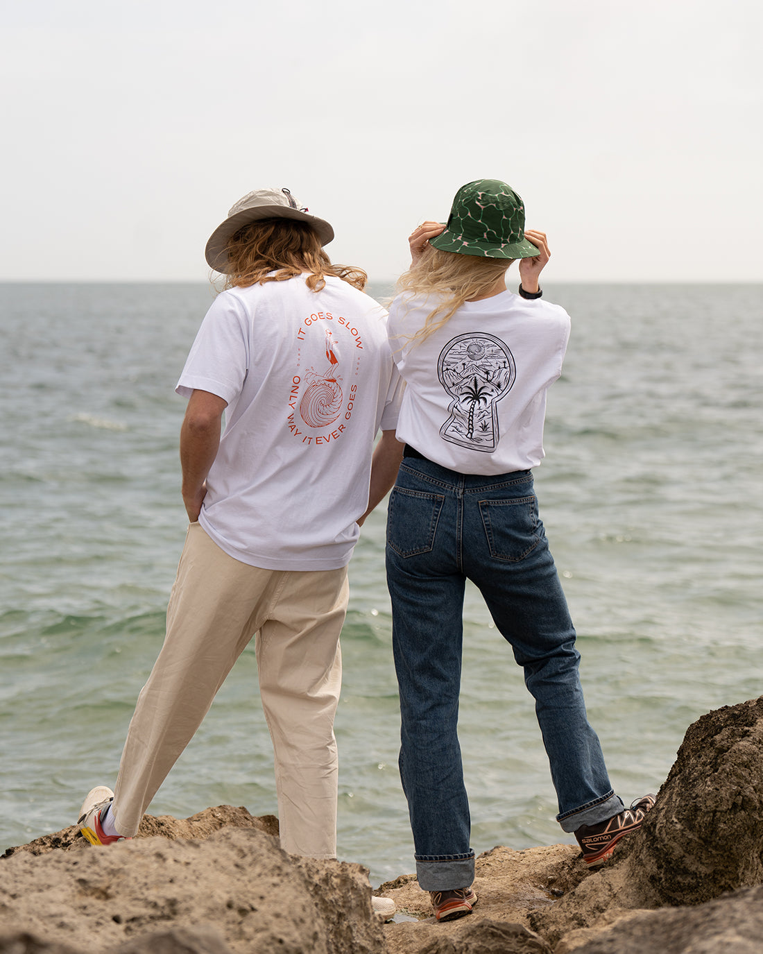 THROUGH THE KEYHOLE oversized organic cotton unisex t-shirt