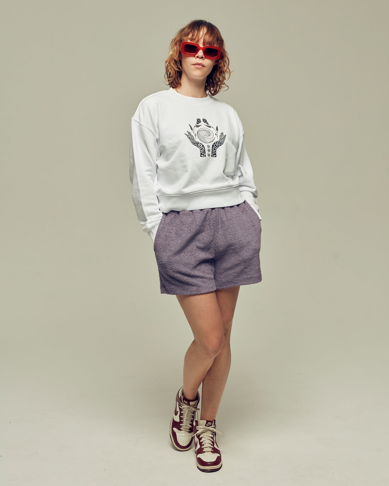 HAND & FLOWERS women's cropped crew neck sweatshirt